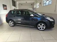 Usata Peugeot 3008 111 CV (81 kW) 2011 Blu Station wagon