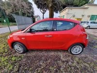 Usata Lancia Ypsilon Silver 69 CV (50 kW) 2016 Rosso Utilitaria