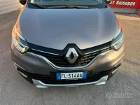Usata Renault Captur Initiale Paris 110 CV (80 kW) 2017 Grigio SUV