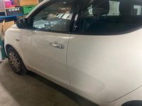 Usata Lancia Ypsilon 69 CV (50 kW) 2011 Bianco Utilitaria