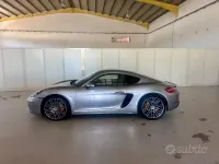 Usata Porsche 718 Cayman 300 CV (220 kW) 2018 Grigio Coupé