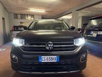 Usado VW T-Cross R-line 116 CV (85 kW) 2022 Negro SUV