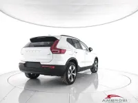 Nuova Volvo XC40 Plus 163 CV (119 kW) 2026 Bianco ghiacciaio SUV