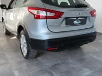 Usata Nissan Qashqai Tekna 131 CV (96 kW) 2016 Argento SUV