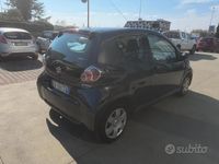 Usata Toyota Aygo Connect Style 67 CV (49 kW) 2014 Grigio Utilitaria