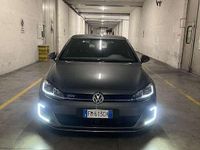 Usata VW Golf VII GTE 204 CV (150 kW) 2017 Grigio Utilitaria