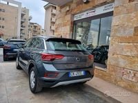Usata VW T-Roc Style 110 CV (80 kW) 2022 Grigio SUV