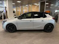 Usata Opel Corsa Design & Tech 75 CV (55 kW) 2023 Argento / tetto nero Utilitaria