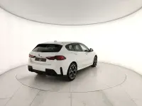 Nuova BMW 118 150 CV (110 kW) 2026 Alpin white pastello Utilitaria