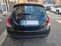 Usata Lancia Ypsilon 70 CV (51 kW) 2015 Nero Utilitaria
