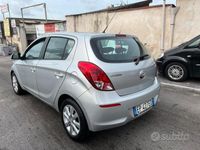 usata Hyundai i20 1.1 CRDI 5 PORTE ANNO2013 12 MESI GARA