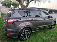 Usata Ford Kuga ST-Line 120 CV (88 kW) 2017 Grigio SUV