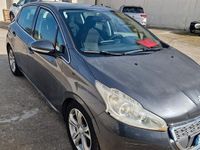 Usata Peugeot 208 92 CV (67 kW) 2012 Grigio Utilitaria