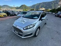 Usata Ford Fiesta 75 CV (55 kW) 2013 Grigio Berlina