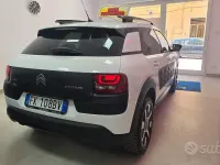 Usata Citroën C4 Cactus Shine 99 CV (72 kW) 2017 Bianco Utilitaria