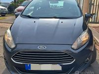 Usata Ford Fiesta 75 CV (55 kW) 2014 Grigio Utilitaria