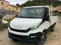 Usata Iveco Daily 106 CV (77 kW) 2015 Bianco