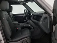 Usata Land Rover Defender SE Dynamic 200 CV (147 kW) 2026 Verde SUV