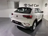 Usata VW T-Roc Style 110 CV (80 kW) 2023 Beige SUV