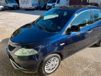 Usata Lancia Ypsilon Gold 69 CV (50 kW) 2017 Blu Utilitaria