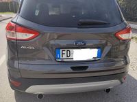 Usata Ford Kuga Titanium 120 CV (88 kW) 2016 Grigio SUV