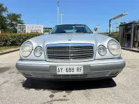 Usata Mercedes E200 Elegance 186 CV (136 kW) 1998 Argento Berlina