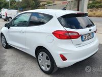 Usata Ford Fiesta Trend 85 CV (62 kW) 2020 Bianco Furgone