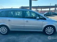 Usata Opel Zafira Enjoy 120 CV (88 kW) 2008 Grigio Monovolume