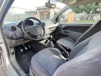 Usata Ford Fiesta Ambiente 75 CV (55 kW) 2003 Utilitaria
