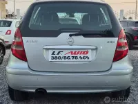 Usata Mercedes 180 Avantgarde 109 CV (80 kW) 2009 Grigio Berlina
