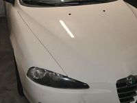 Usata Alfa Romeo 147 120 CV (88 kW) 2006 Bianco Utilitaria