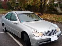 Usata Mercedes C220 147 CV (108 kW) 2000 Grigio Berlina