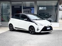 Usata Toyota Yaris Hybrid 73 CV (53 kW) 2017 Bianco Berlina