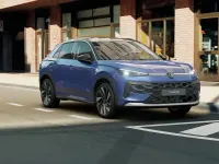 Nuova VW T-Roc Style 115 CV (84 kW) 2026 Celestial blue metallizzato nero SUV