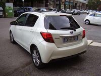 Usata Toyota Yaris Hybrid Style 75 CV (55 kW) 2014 Bianco Berlina