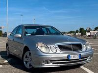 Usata Mercedes E320 Classic 204 CV (150 kW) 2004 Grigio Berlina