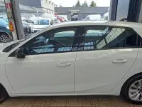 Usata Opel Astra Edition 131 CV (96 kW) 2022 Bianco Utilitaria