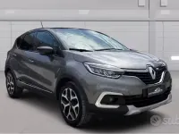 Usado Renault Captur 90 CV (66 kW) 2019 Gris SUV