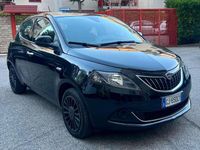 Usata Lancia Ypsilon Silver 69 CV (50 kW) 2022 Nero Utilitaria