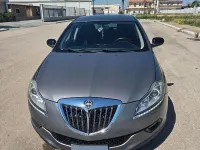 Usata Lancia Delta 120 CV (88 kW) 2011 Grigio Utilitaria
