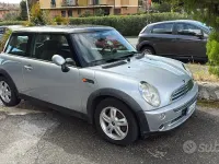 Begagnad Mini ONE 90 HK (66 kW) 2004 Grå Halvkombi