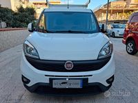 Usata Fiat Doblò 90 CV (66 kW) 2015 Bianco Monovolume