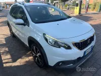 Usata Peugeot 2008 GT-line 99 CV (72 kW) 2017 Bianco SUV
