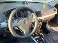 Usata Opel Astra 105 CV (77 kW) 2004 Nero Berlina