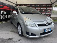 usata Toyota Corolla Verso 2.2 D-4D