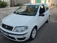Usata Fiat Punto 69 CV (50 kW) 2004 Bianco Utilitaria