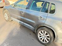 Usata VW Tiguan 140 CV (102 kW) 2011 Grigio SUV