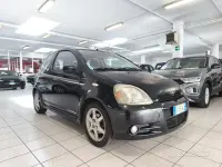 Usata Toyota Yaris Sport 106 CV (77 kW) 2002 Nero Berlina