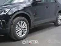 Usata VW T-Roc Life 150 CV (110 kW) 2025 Deep black perlato SUV