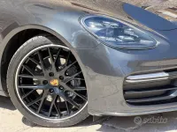 Usata Porsche Panamera Chrono 330 CV (242 kW) 2018 Grigio Berlina